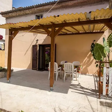 Emanuel Apartamento Pula